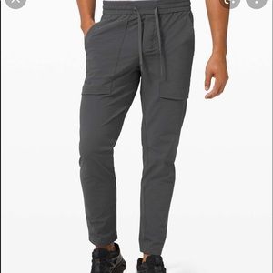 NWOT Lululemon men’s bowline pant